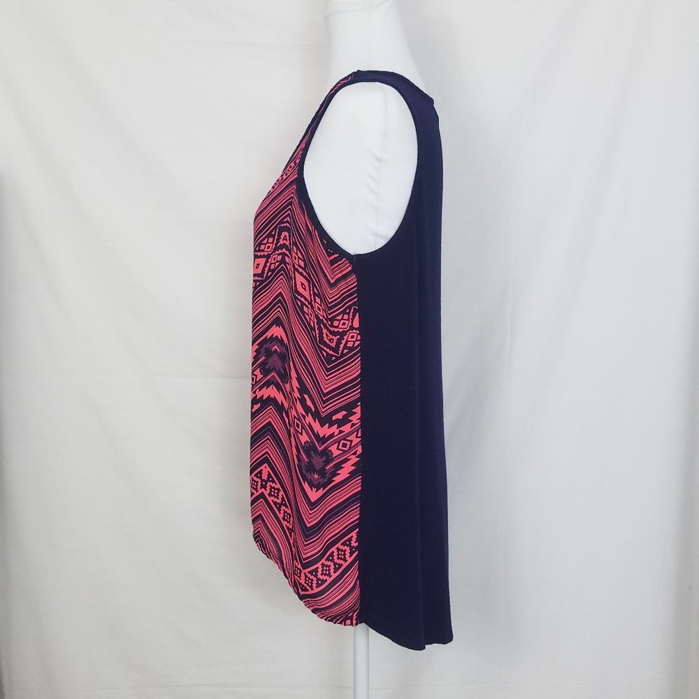 Discreet Tank Top - Picture 5 of 8